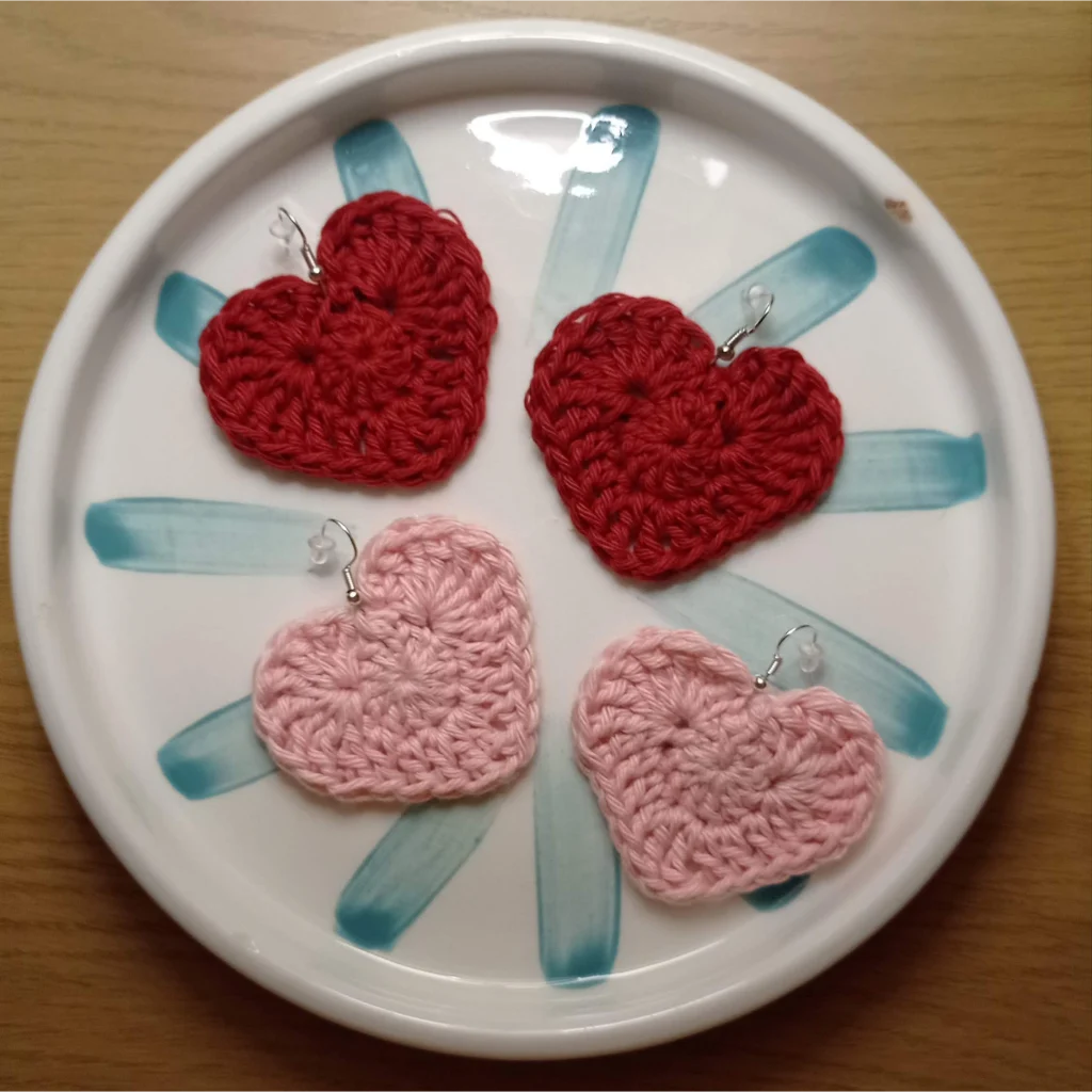 Πλεκτά Σκουλαρικια Cute Hearts